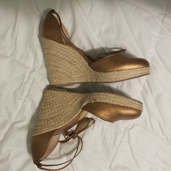 Golden metallic Michael Kors Wedge sandals/espadrilles - Picture 2 of 6